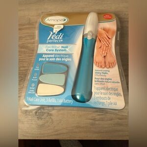 Amopé Pedi Perfect Electronic Nail Care System 3 Refills New Battery Operated
